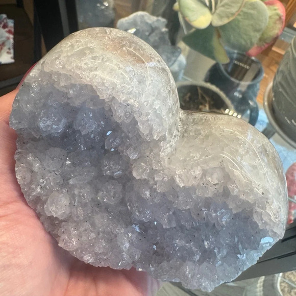 Clear Quartz Heart - Polished Edge 🤍 - Picture 4 of 7